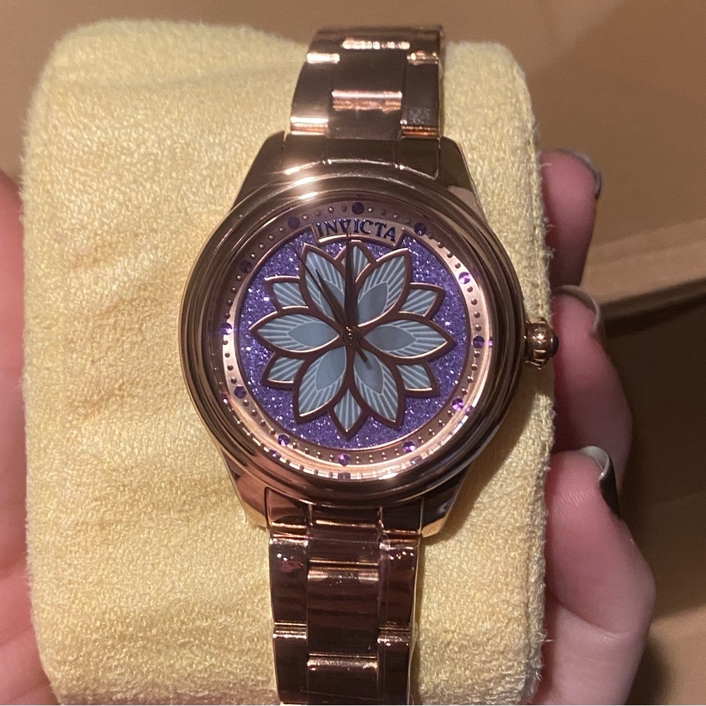 NIB INVICTA WOMENS ROSE GOLD FLORAL WATCH WITH BLUE LOTUS FLOWER